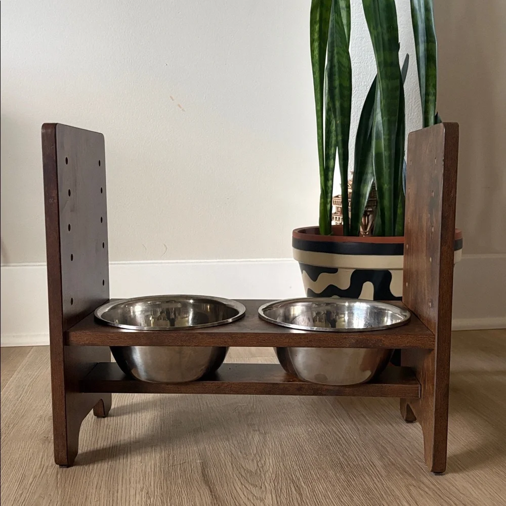 Elevated Pet Food Bowl